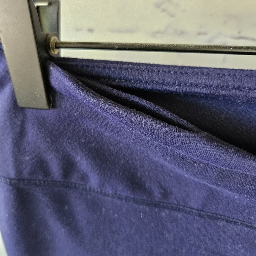 Fabletics Cropped Athletic Legging Bundle - Navy & Black Large - Picture 5 of 14